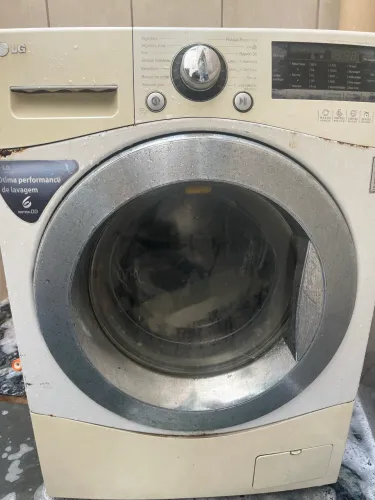 Lava e seca para retirada de peça 