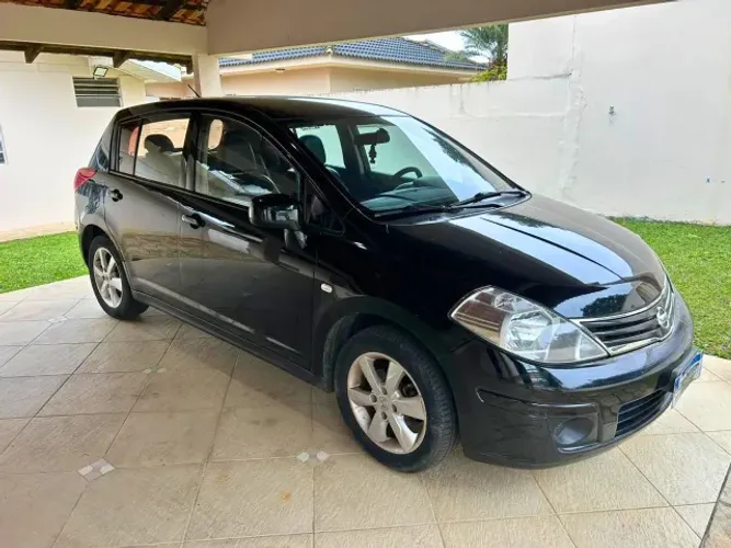Nissan Tiida S 1.8/1.8 Flex 16V Mec. 2012