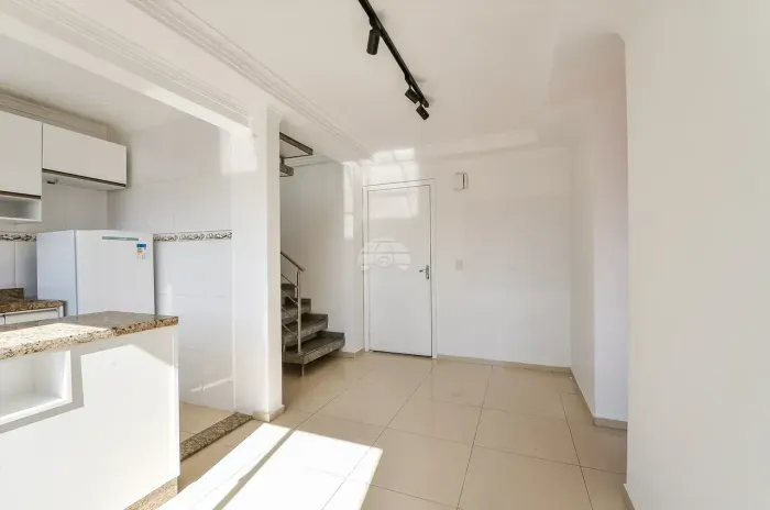 Duplex para venda com 63 metros quadrados com 2 quartos em Santa Cândida - Curitiba - PR