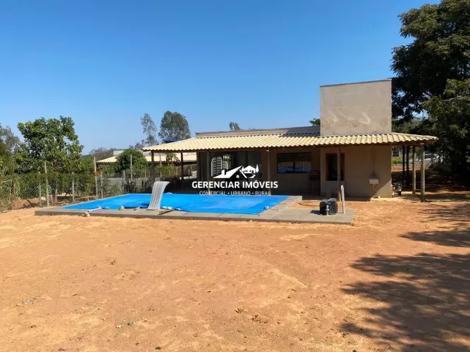 Chácara com Piscina, 03 Quartos, 1.000m em Itatiaiuçu- MG- Escritura e Registro!
