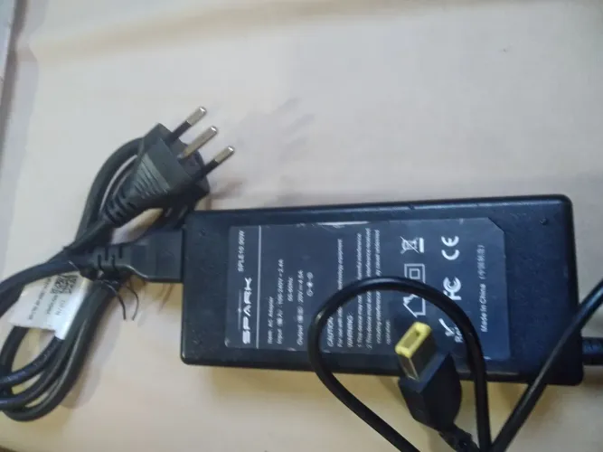 Fonte notebook 20v 4.5a 90w pino chato