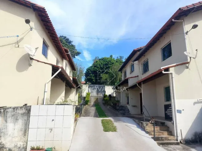 Casa com 2 dormitórios para alugar, 78 m² por R$ 2.486,61/mês - Céu Azul - Belo Horizonte/