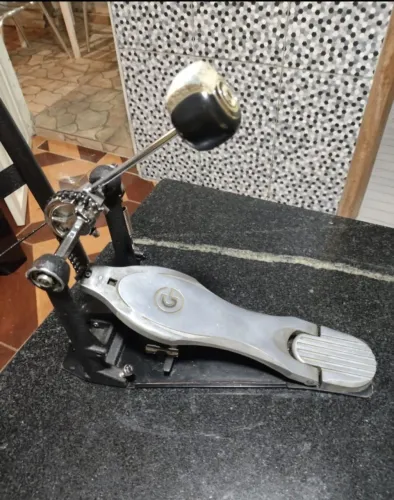 Pedal de bateria por apenas 500.00