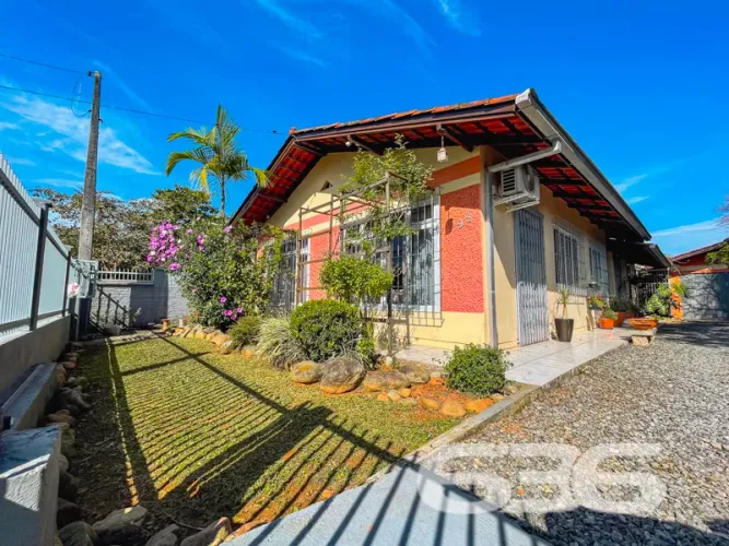 Casa | Joinville | Iririú