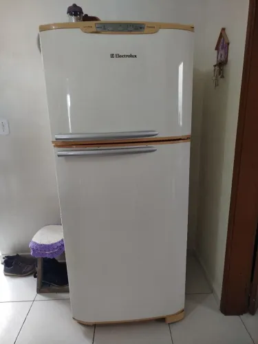 GELADEIRA ELETROLUX (usada)