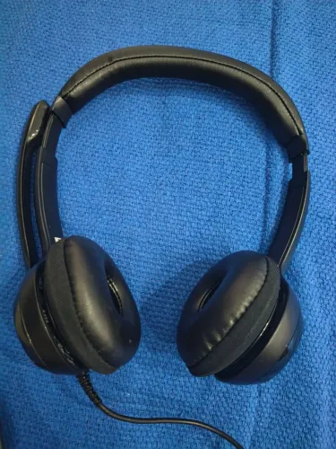 Headset Logitech H390 USB com Microfone - Áudio Digital Original