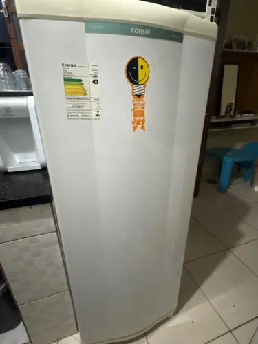 Vende-se geladeira 