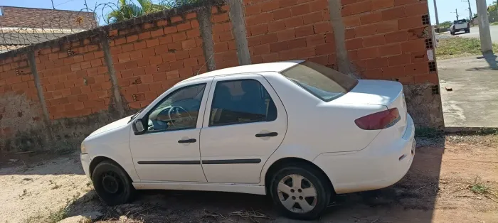 Fiat Siena EL 1.0 MPI Fire Flex 8V 4P 2013