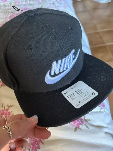 Boné Nike infantil. 