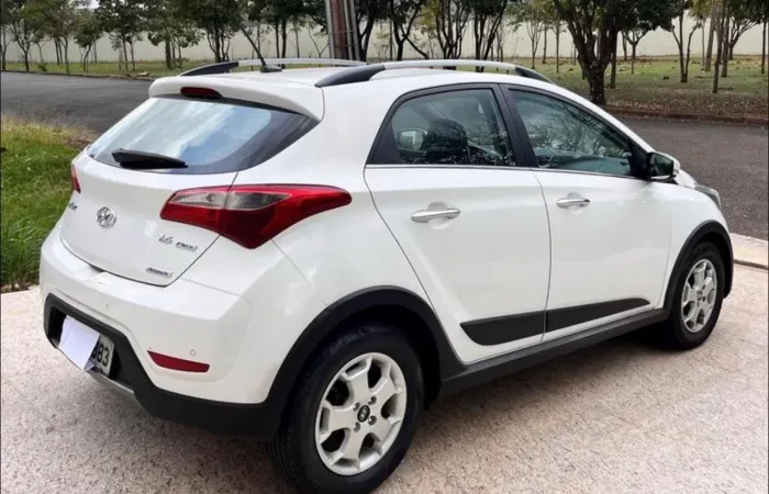 Hyundai HB20X Style 1.6 Flex 16V Aut. 2015