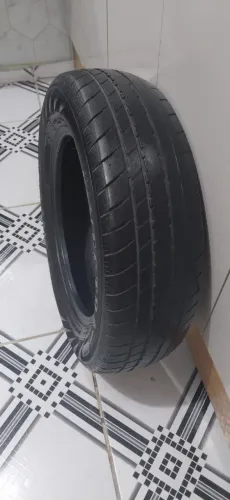 Pneu 165/70/14 ideal para uso de estepe