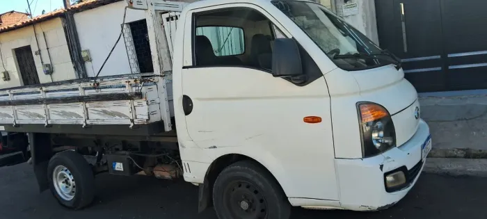 Vendo Hyundai HR ano 2014, carroceria