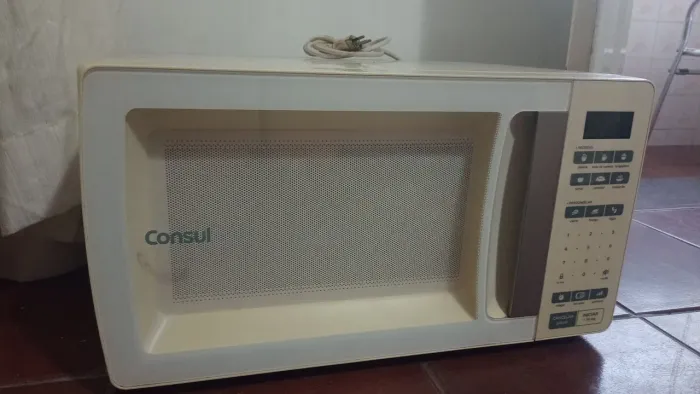 Micro-ondas Consul- Liga mas Não Esquenta (Para Conserto/Peças)