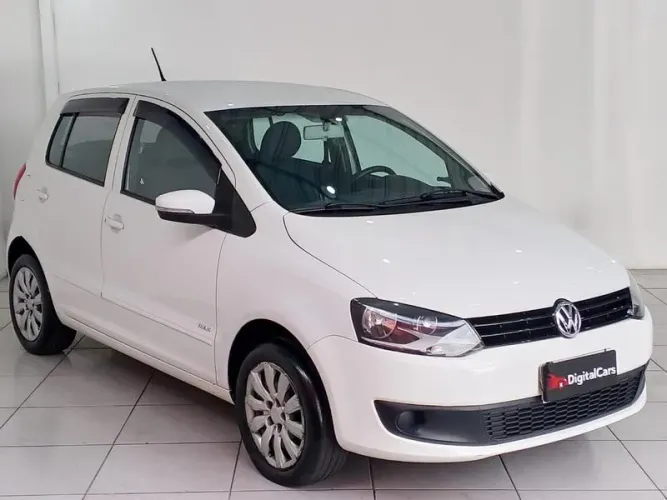 Volkswagen Fox Trendline 1.0 Flex 8V 5P 2012