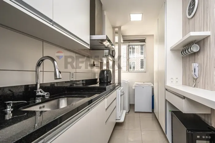 Apartamento mobiliado , com elevador e vaga coberta