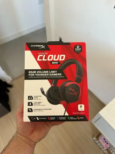 Headset Gamer Infantil HyperX Cloud Mini, Com Fio e Limitador de Volume, USB-C, Preto