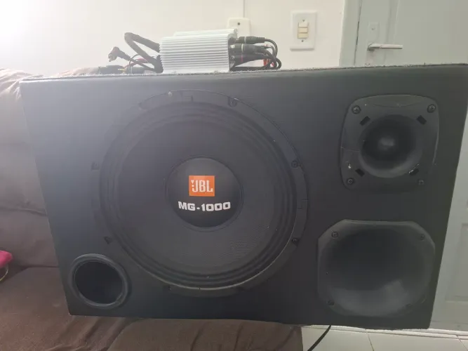 Caixa Trio JBL 12" + Módulo Taramps