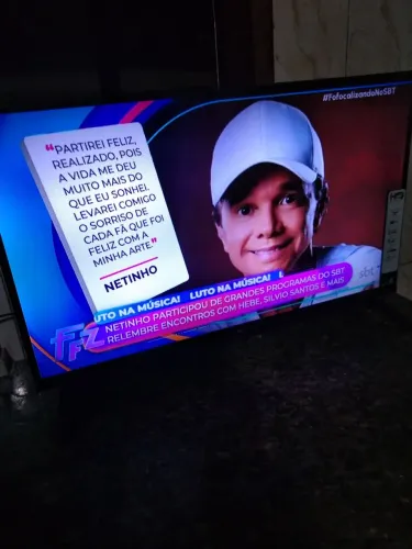 TV HQ 32" seminova, não é smart
