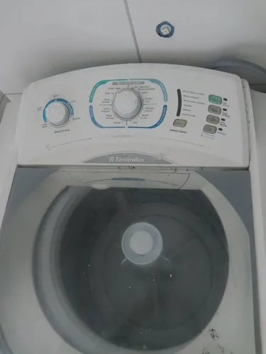 Vendo maquina para retirada de peças
