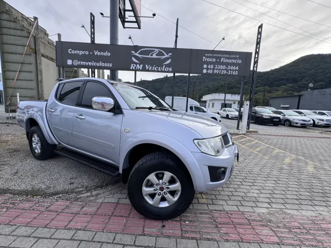 Mitsubishi L200 Triton HPE 3.2 CD TB Int.diesel AUT 2012