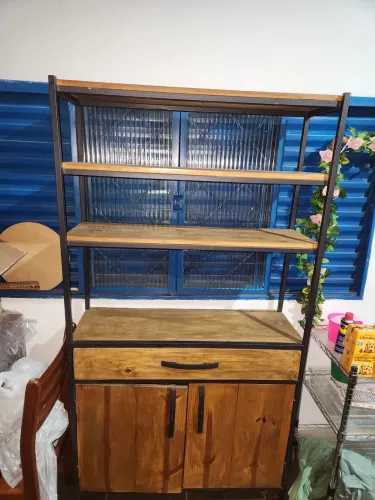 Armario ferro e madeira 