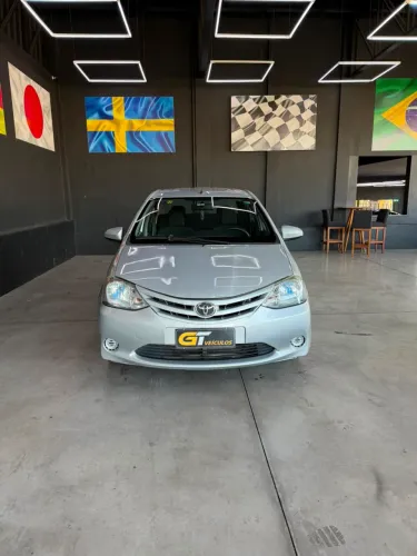 Toyota Etios X Plus Sedan 1.5 Flex 16V 4P Mec. 2014