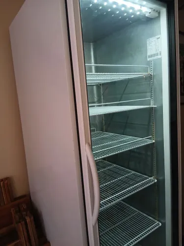 Freezer e Refrigerador Expositor Gelopar 575 L/220V