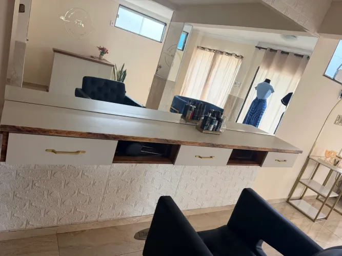 Bancada salão de beleza  R$ 600