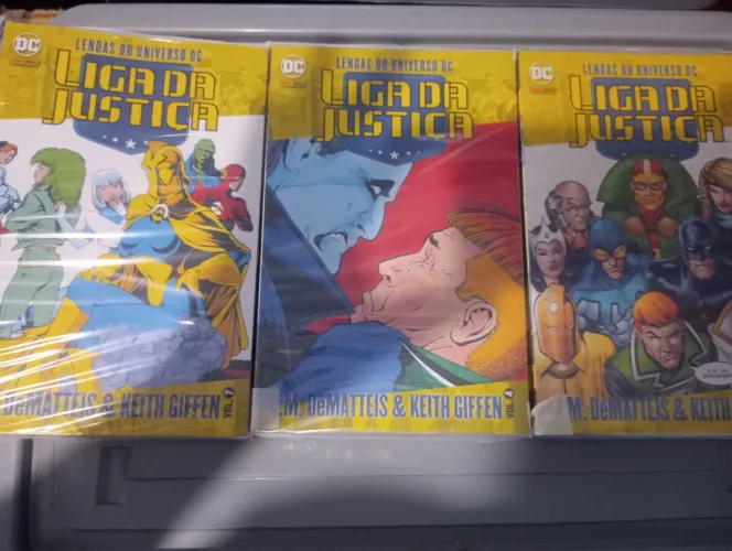 HQ Lendas do universo DC - Liga da Justiça vol.1 a 8 e 14