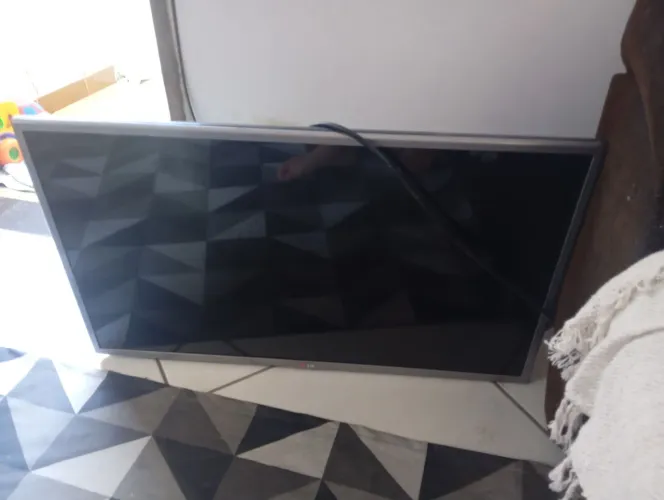 Tv LG 32 PARA TIRAR PEÇAS