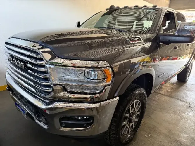 Ram 3500 Limited Longhorn 6.7 TB CD Diesel 2024