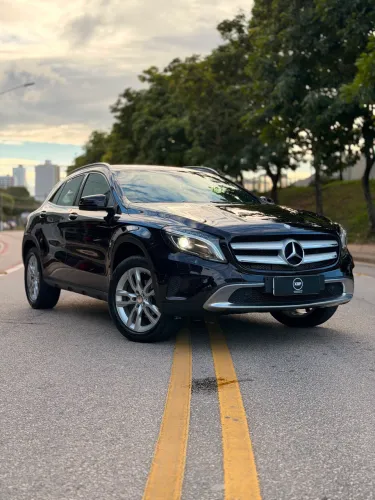 Mercedes-Benz GLA 200 Adv. 1.6/1.6 TB 16V Flex Aut. 2015