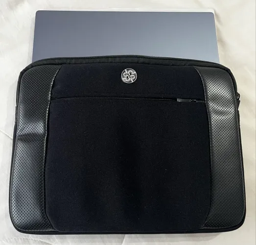 Capa Case para Notebook 14" - Acolchoada - Excelente Estado