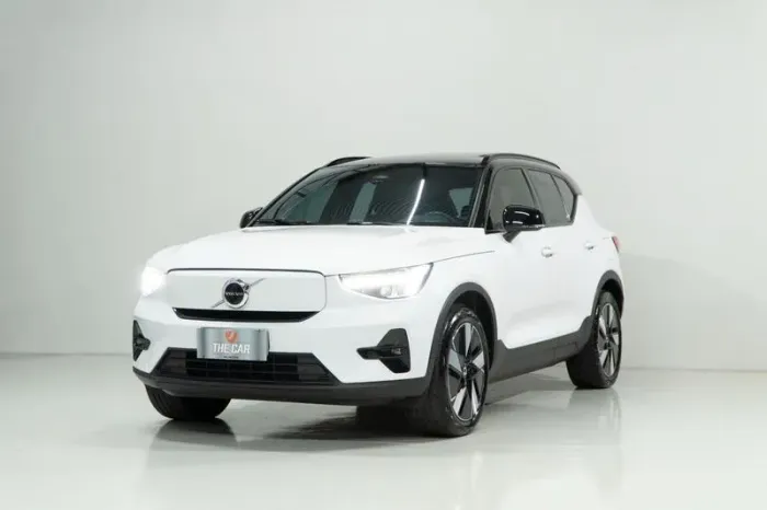 Volvo XC40 Recharge Plus (elétrico) 2024