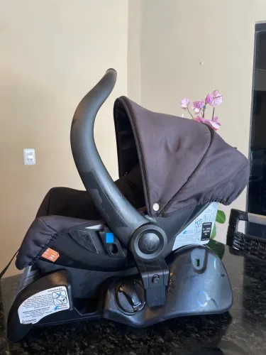 Bebê conforto com base