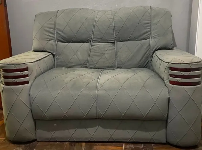 Sofá 2 lugares