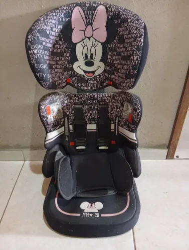 Cadeira para carro de bebê até 36kg.