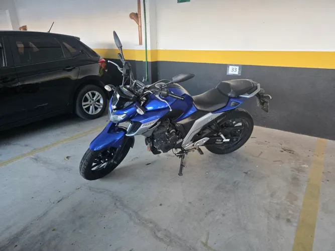 Fazer 250 ano 2021 R$ 18.001  *