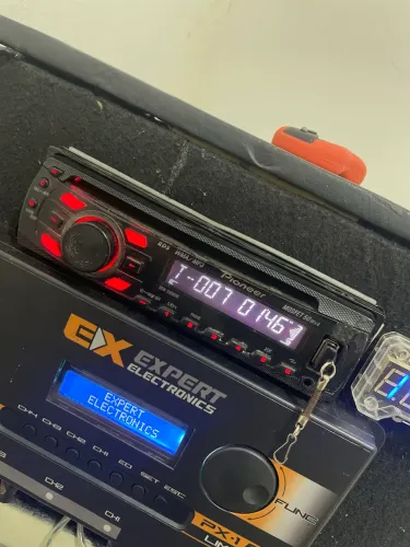 Toca CD Pioneer DEH-2350ub