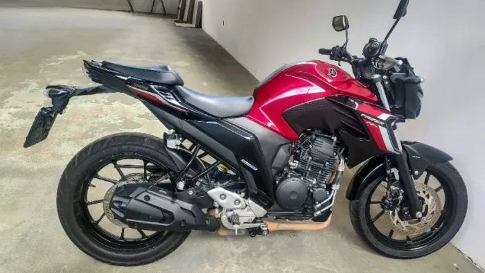 Fazer FZ250 19000km