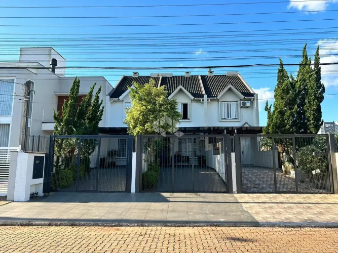 Sobrado Mobiliado e Equipado com 2 quartos, Quiosque e Churrasqueira no bairro Montanha em