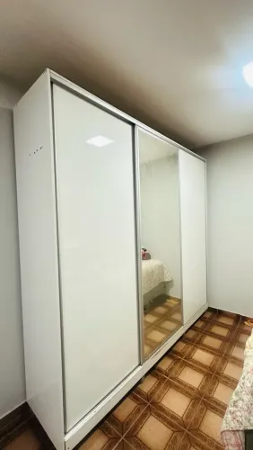 Vendo Guarda roupa 