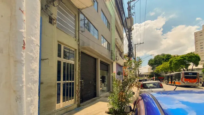 Prédio comercial na Praça Professor José Azevedo Antunes, 74 933 m²