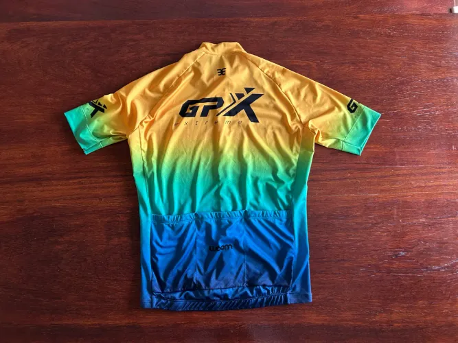 Camisa de ciclismo Woom. Nova. Tamanho G