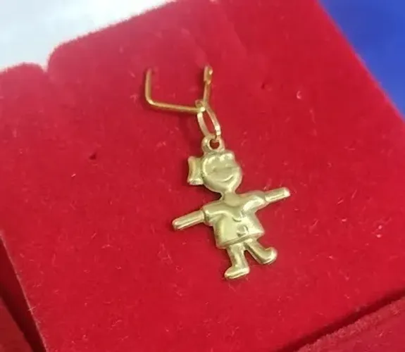 Pingente Menina Ouro 18 Kilates Peso 0.30 Gramas 18mm