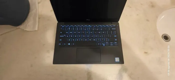 Notebook Dell XPS 13 9370, Core i7 de 8ª geração, tela 4K Touchscreen e 16GB de RAM