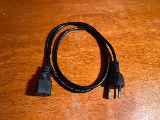 Cabo de Força Tripolar Universal - Power Cord - EM ÓTIMO ESTADO