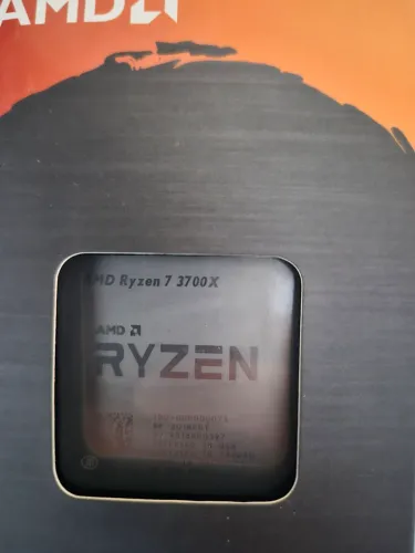 Ryzen 7 3700X 8/16 núcleos