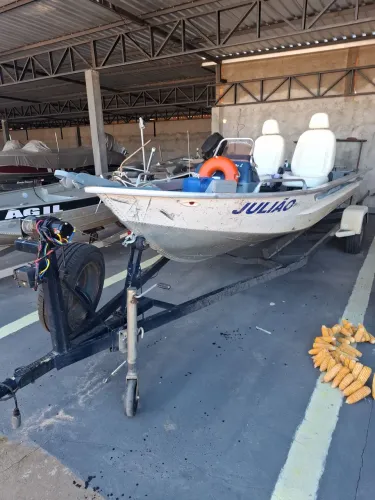 Lancha marfim levefort clx com motor yamaha 60hp 4t