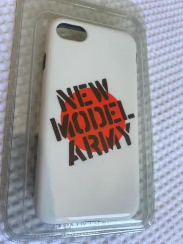 Capa celular iPhone 7 ou 8 ou SE nova Rock New Model Army